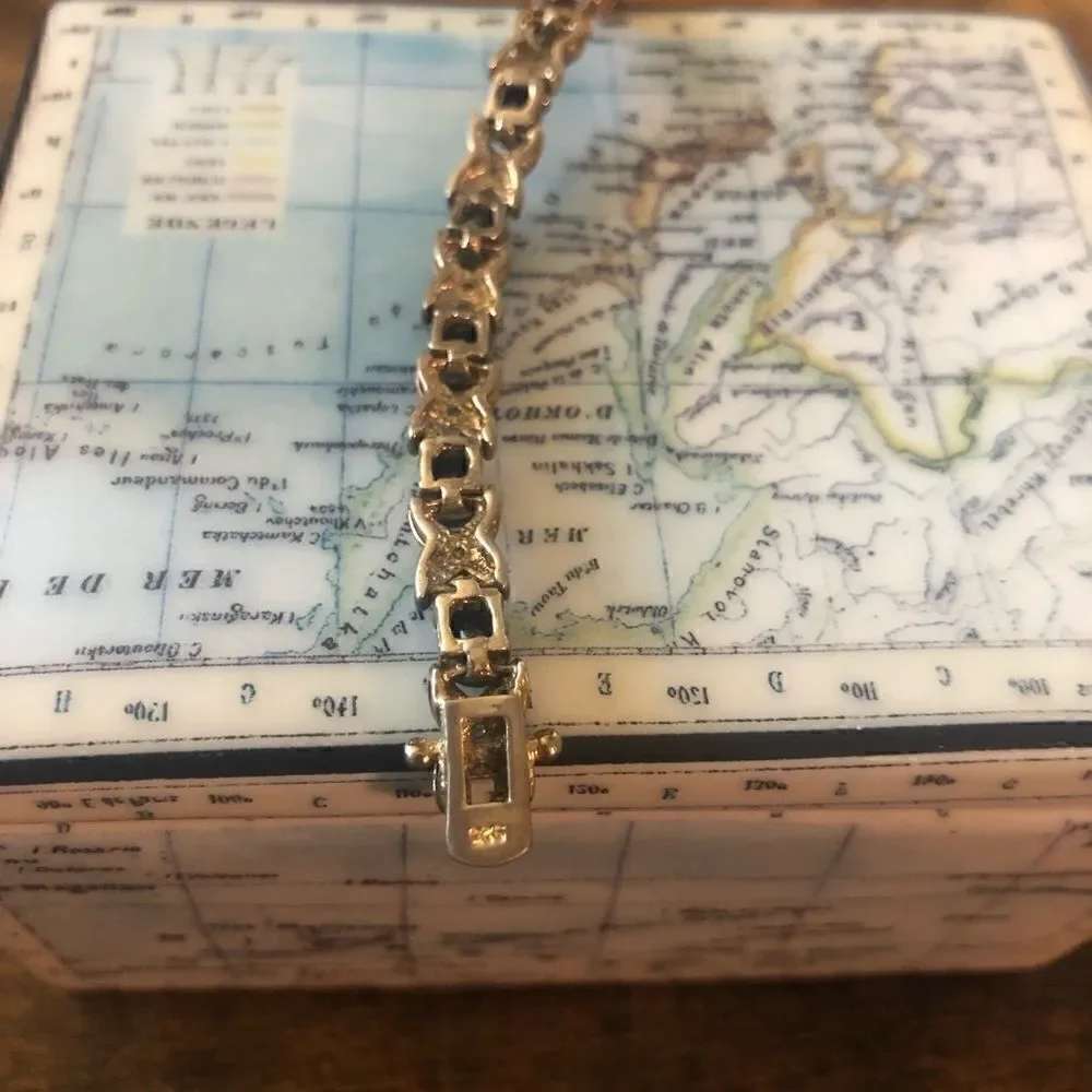 VNT Sterling Onyx Stunning Bracelet 8” Long